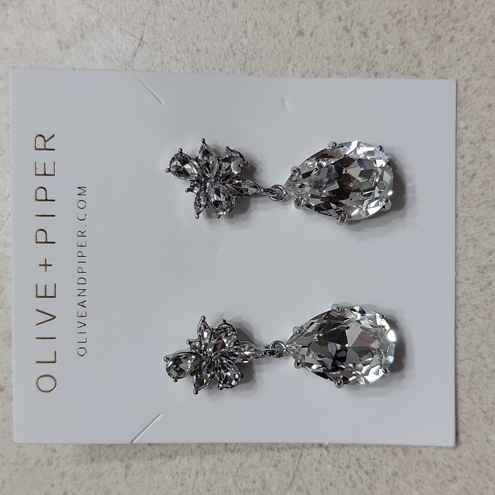 Olive and Piper Dangle Earring